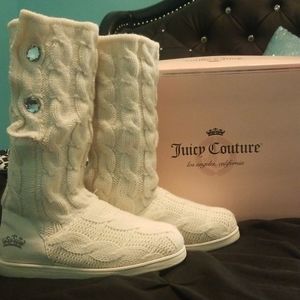 **FINAL Juicy Couture knit boots